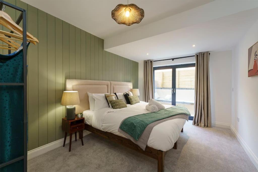 Lilyturf - 2 Bedroom Luxury Apartment By Mint Stays Bristol Eksteriør bilde